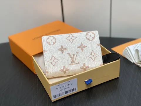Louis Vuitton Wallet M83226