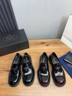 Prada men’s casual leather shoes
