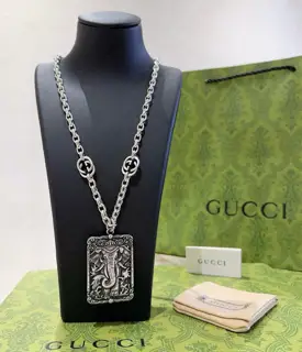 The latest Gucci necklace