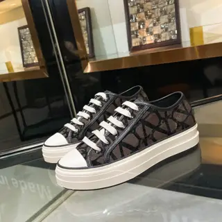 Valentino’s latest unisex casual shoes