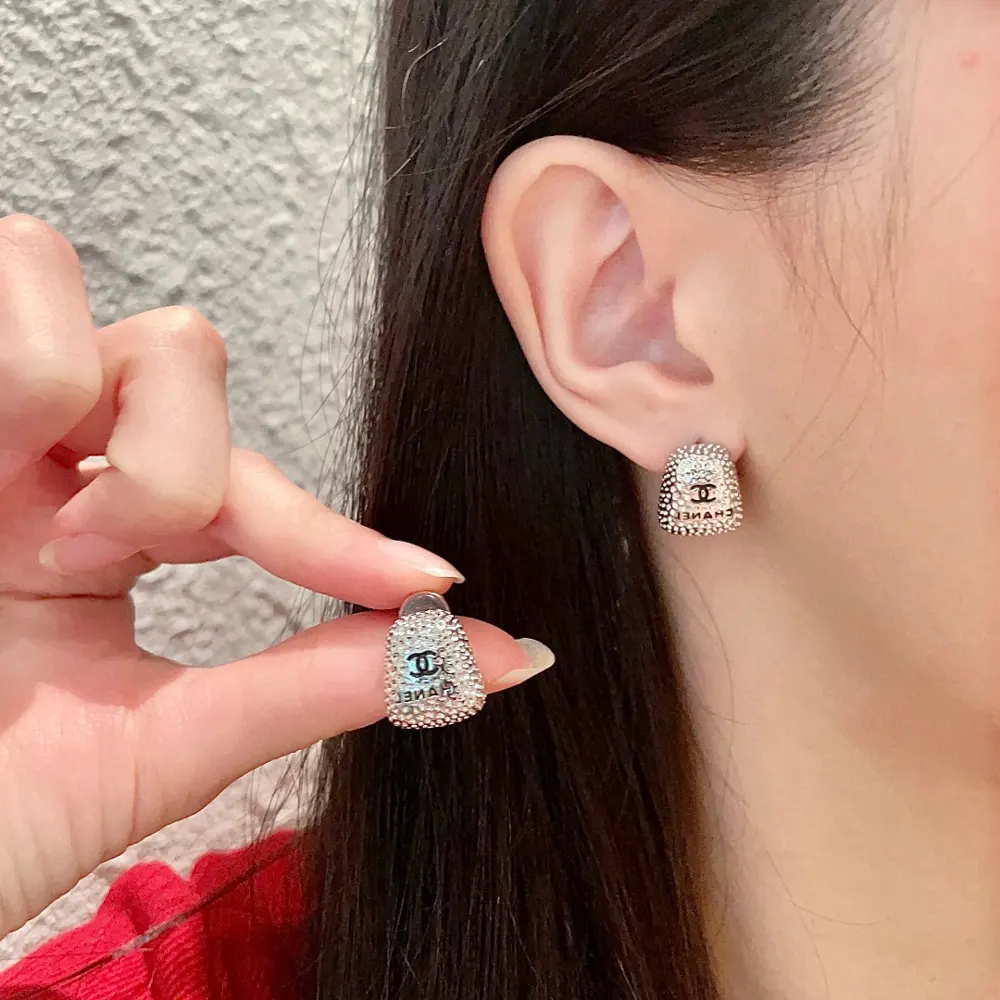 Chanel second-hand earrings