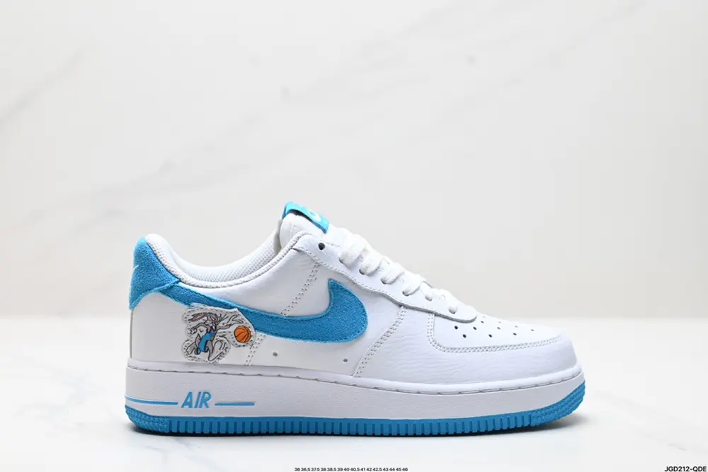 NIKE AIR FORCE 1’07 LV8 Sneakers FQ8713-200