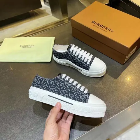 BURBERRY Retro plaid cotton sneakers