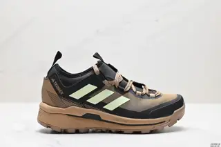 Adidas Terrex Skychaser Tech Men’s Classic Outdoor Hiking and Mountaineering Cushioning