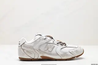 New Balance Maillard color matching creates a new cross-border collaboration SEI6SE