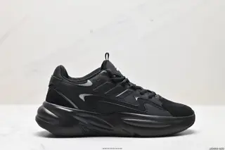 Adidas OZELLE casual running sneakers. This pair of light sports OZELLE casual running IE6056