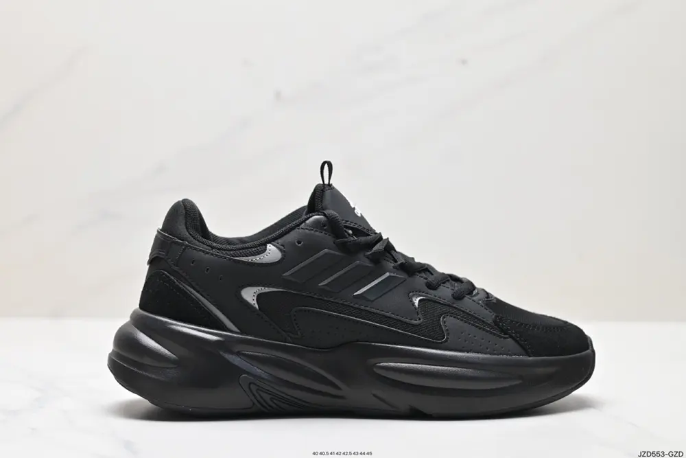 Adidas OZELLE casual running sneakers. This pair of light sports OZELLE casual running IE6056