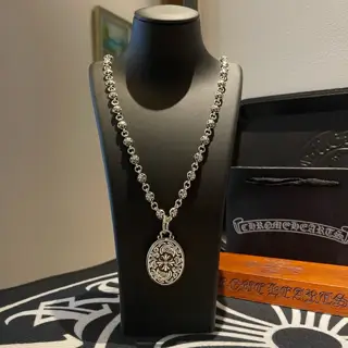 Chrome Hearts Classic Retro Multi-element Necklace Vine Flower Round Pendant