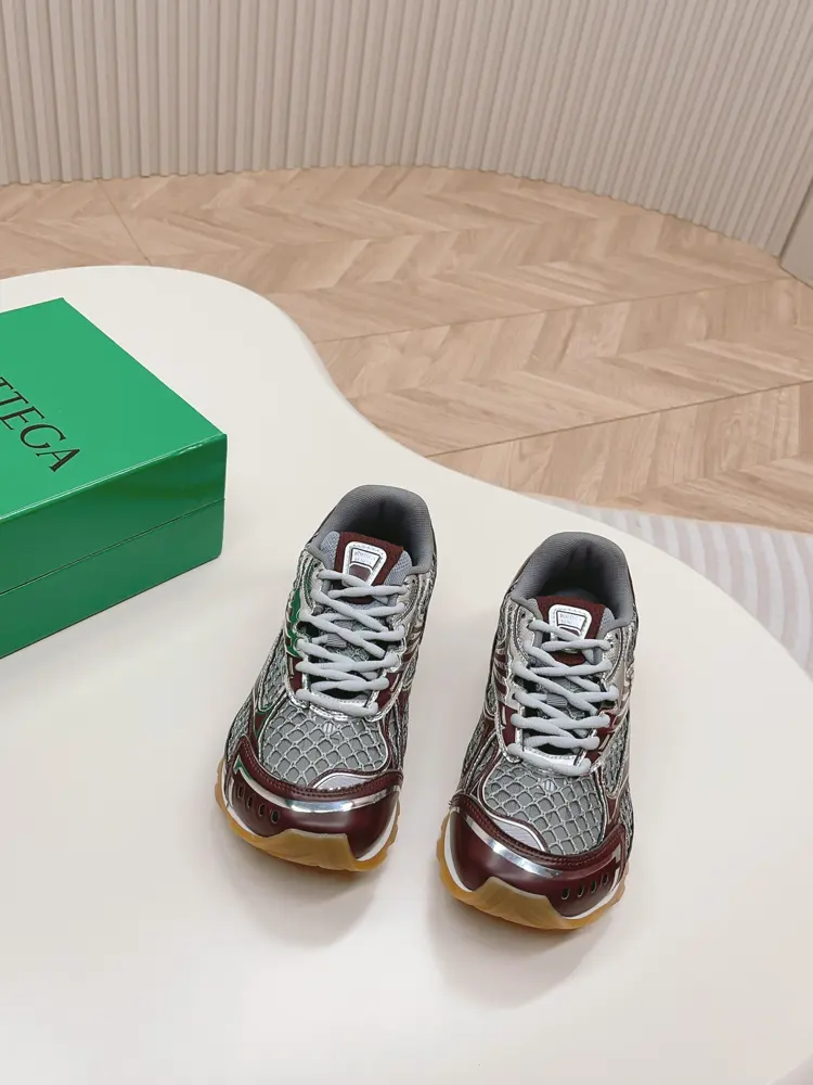 BOTTEGA VENETA’s latest hot style