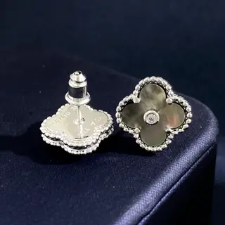 Van Cleef & Arpels Raised Dot Single Diamond Four-Leaf Clover Earrings