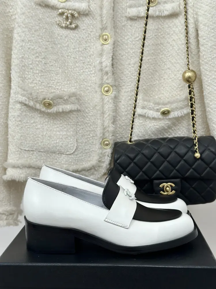 Chanel classic color matching double C Shoes