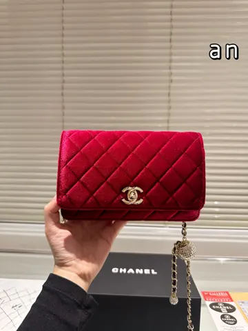 Chanel 19