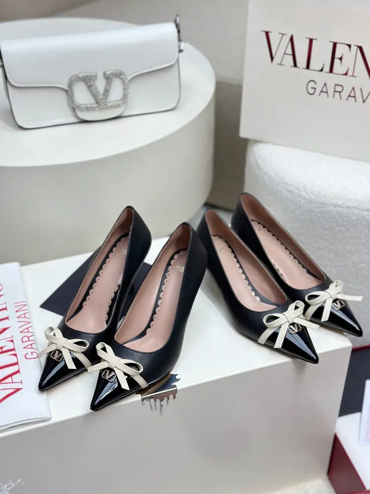 Valentino Small V-buckle bowknot patchwork design high heels