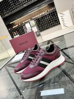 BALLY sports shoes counters are selling original configuration