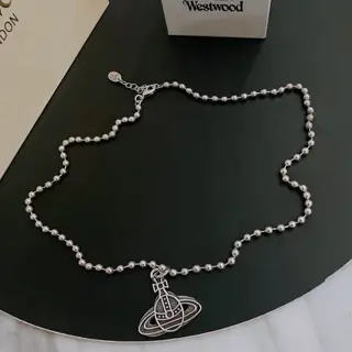 Vivienne Westwood Classic Large Saturn Necklace