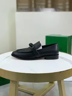 BOTTEGA VENETA business couple leather shoes