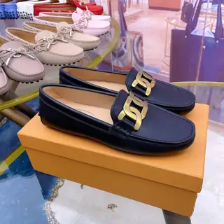Tods classic ladies’ moccasins