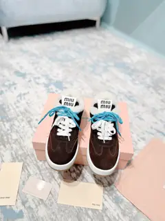 Miu Miu Miu’s new popular dirty shoes lace-up old white shoes