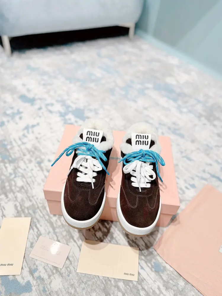 Miu Miu Miu’s new popular dirty shoes lace-up old white shoes
