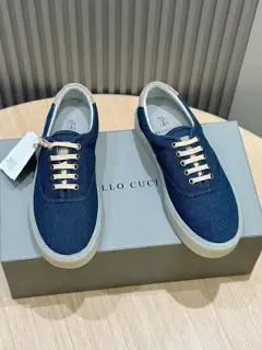 Brunello Cucinelli men’s sports shoes. This pair of flat sports shoes