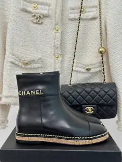 Chanel letter heightened boots series