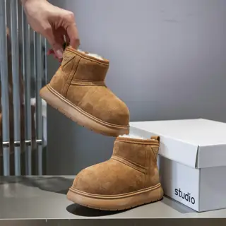 UGG Capybara Little Yellow Dolphin Snow Boots
