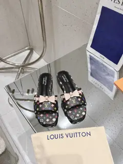 Louis Vuitton slippers