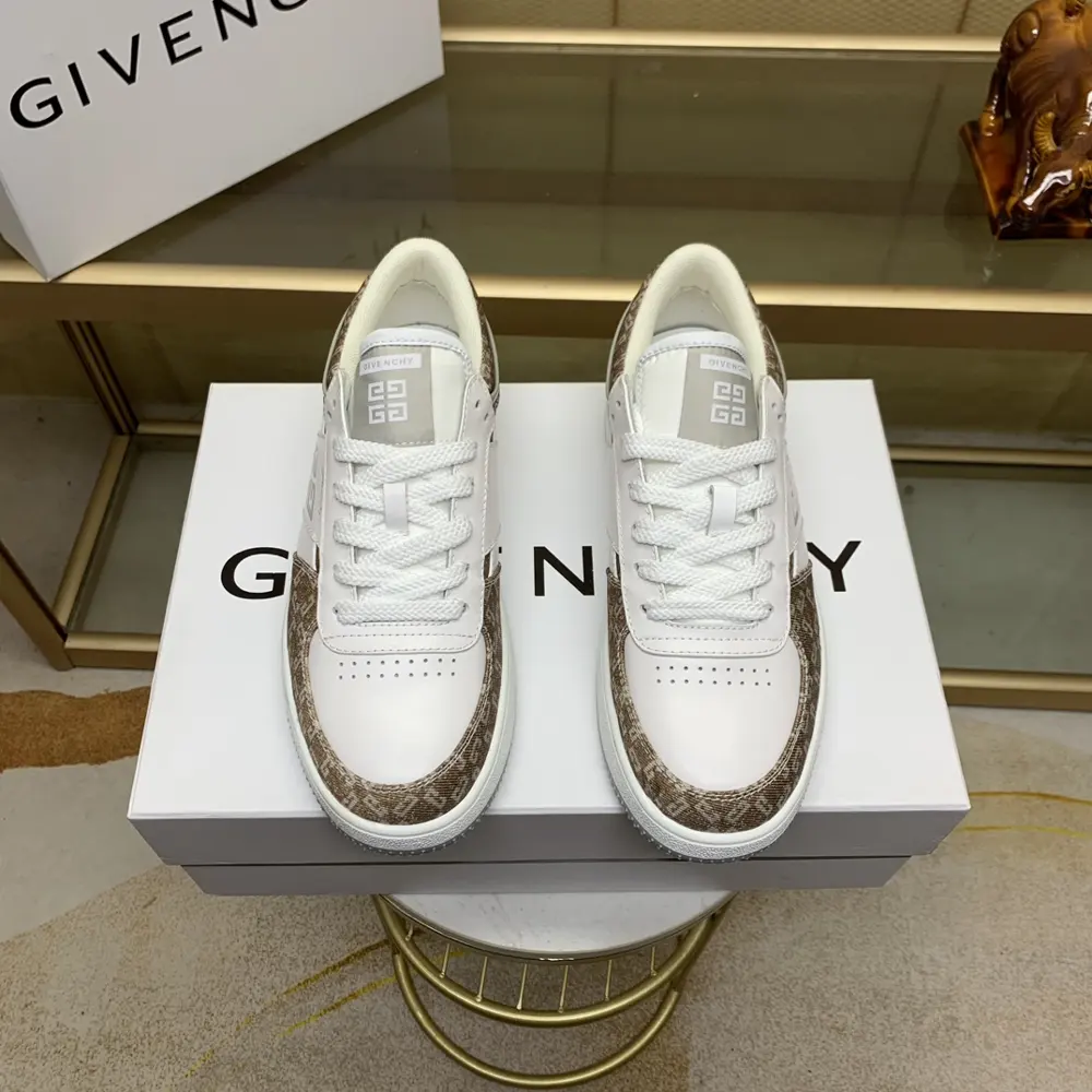 Givenchy low-top jogging sneakers