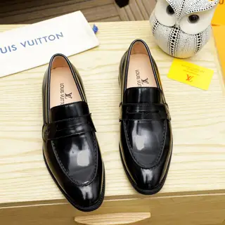 Louis Vuitton new men’s casual business leather shoes