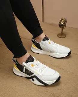 Fendi casual sports shoes. The upper