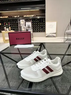 BALLY casual sports shoes series are coming to the counter at the same time