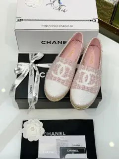 Chanel Fisherman’s Shoes Top Edition The inner lining and foot pads
