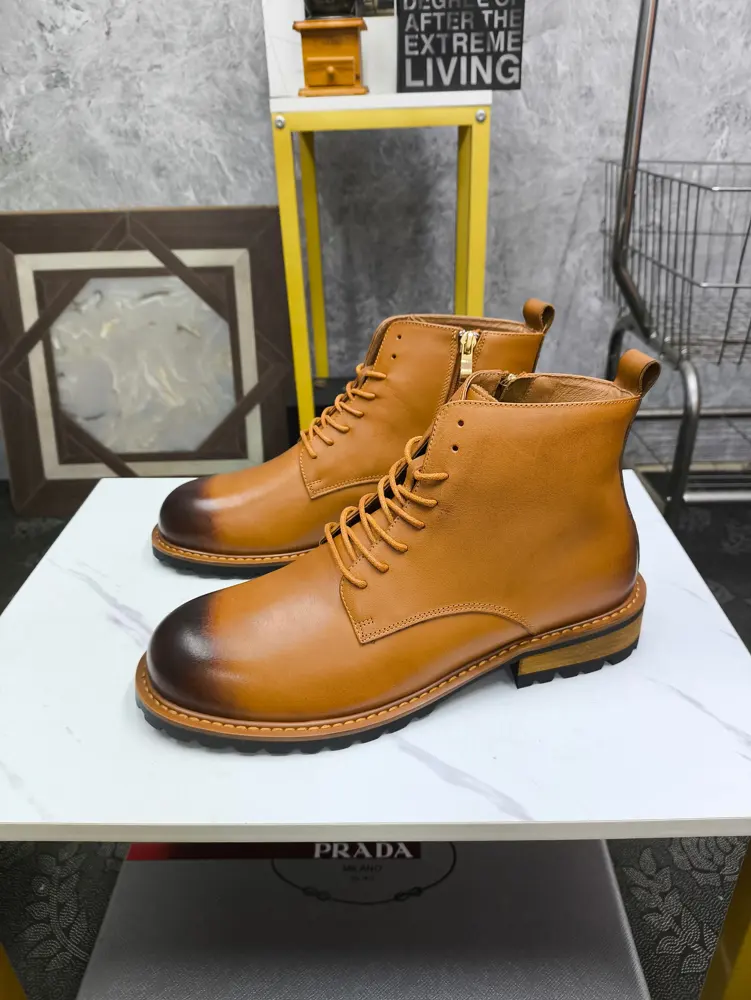 Prada short boots European catwalk style Upper imported original cowhide fabric Simple yet