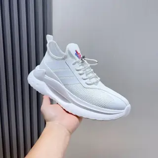 MONCLER men’s lace-up casual sports shoes are comfortable and non-slip. The upper