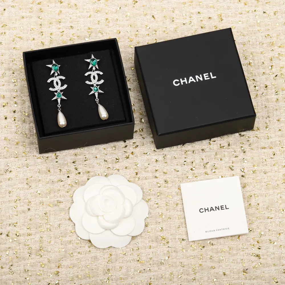 Chanel Five-pointed star double C earrings