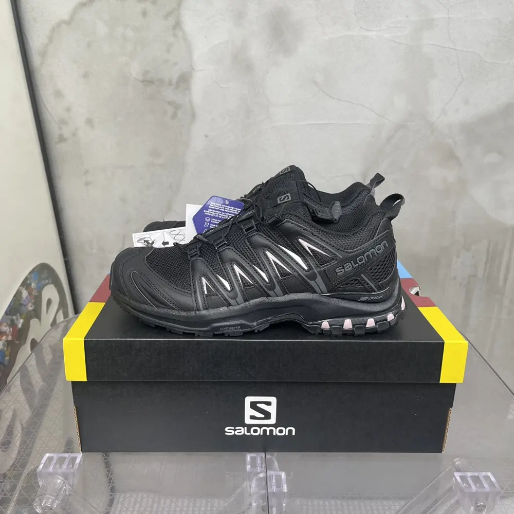 Salomon sports shoes