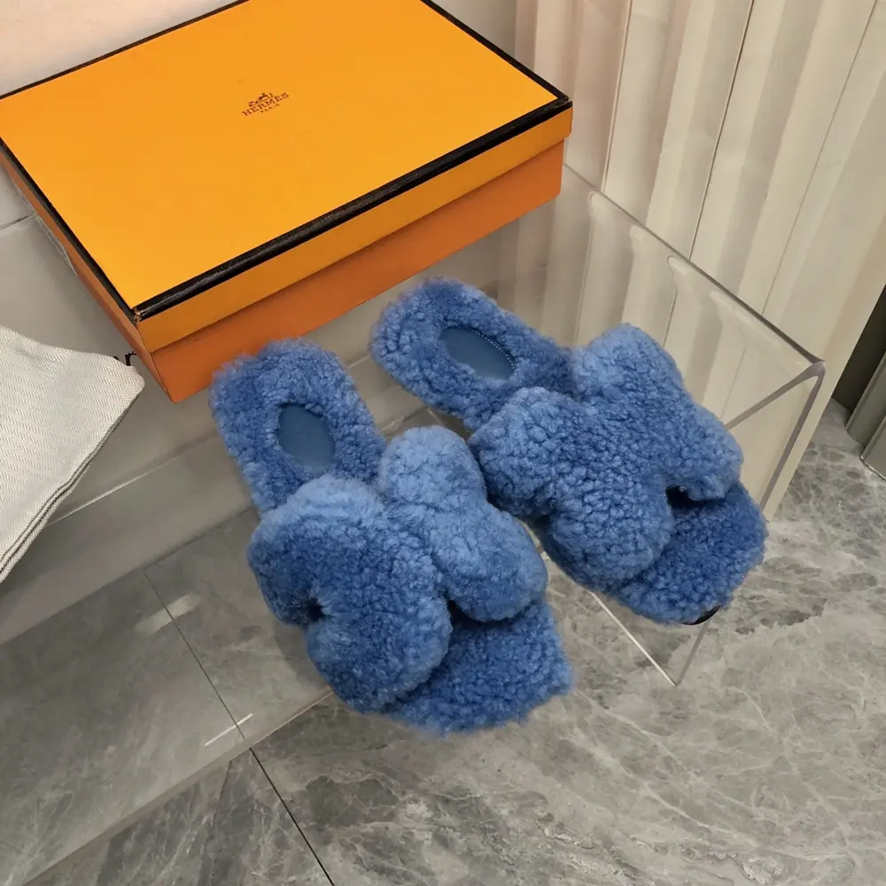 Hermès slippers
