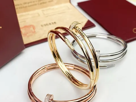 Cartier double nail polish bracelet Exquisite inside and out Audiite material Rose gold