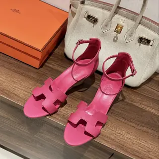 Epson Palm Print Series will continue the classics 2023 Hermès wedge sandals with new colors