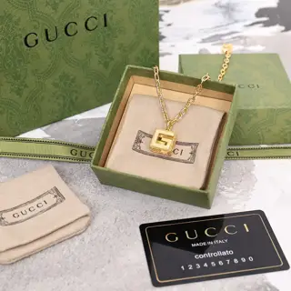 Gucci gold double G necklace