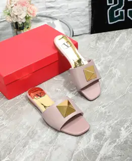 Valentino new slippers. Fabric: soft cowhide