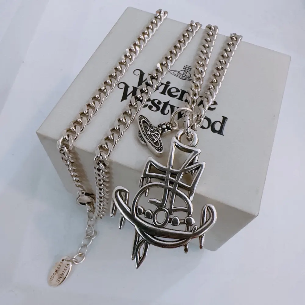 Vivienne Westwood Classic Large Saturn Necklace