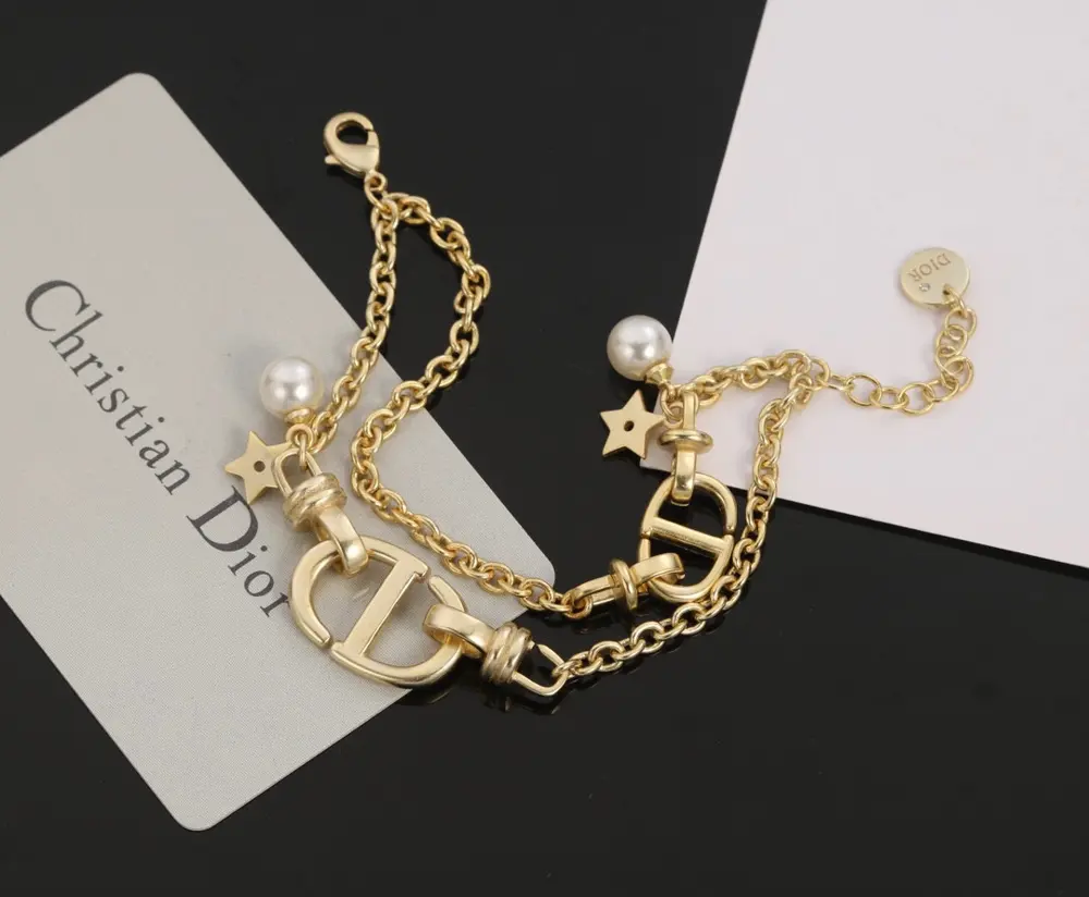 Dior’s new light luxury niche temperament double-layer bracelet