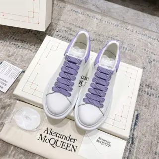 Alexander McQueen classic all-match white shoes