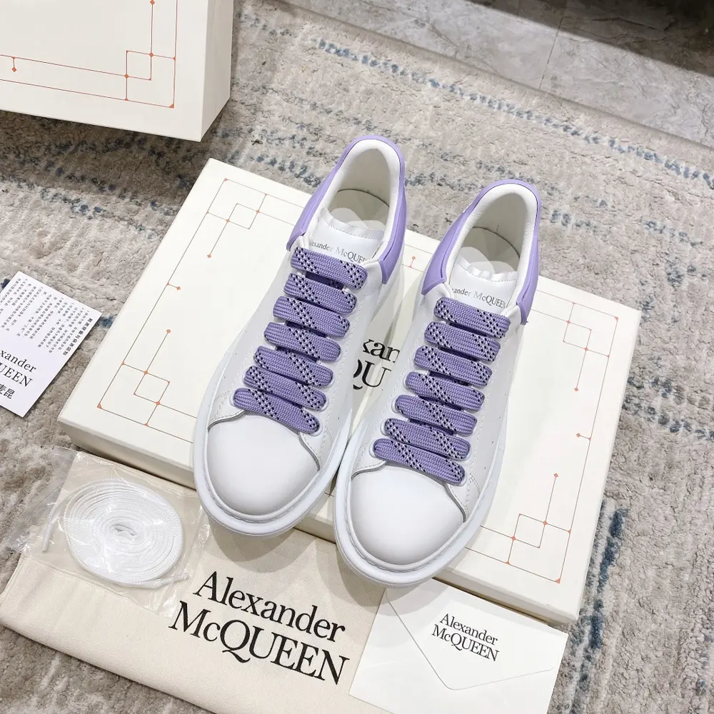 Alexander McQueen classic all-match white shoes
