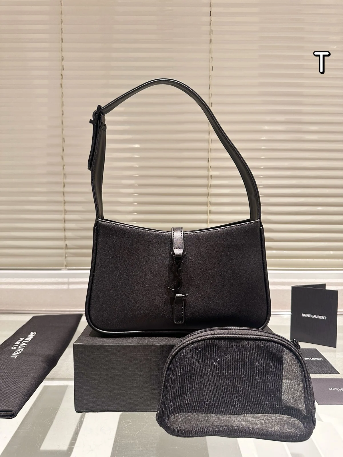 Yves Saint Laurent Bag