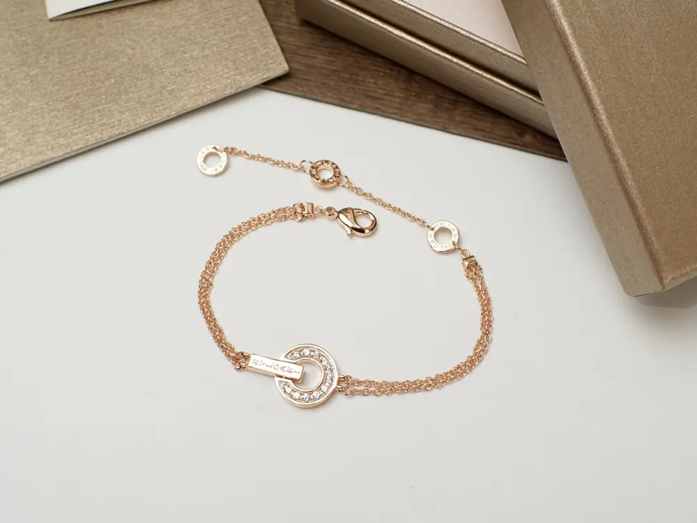 Bvlgari Roman Series Classic Disc Diamond Letter Bracelet High-end pure hand-inlaid
