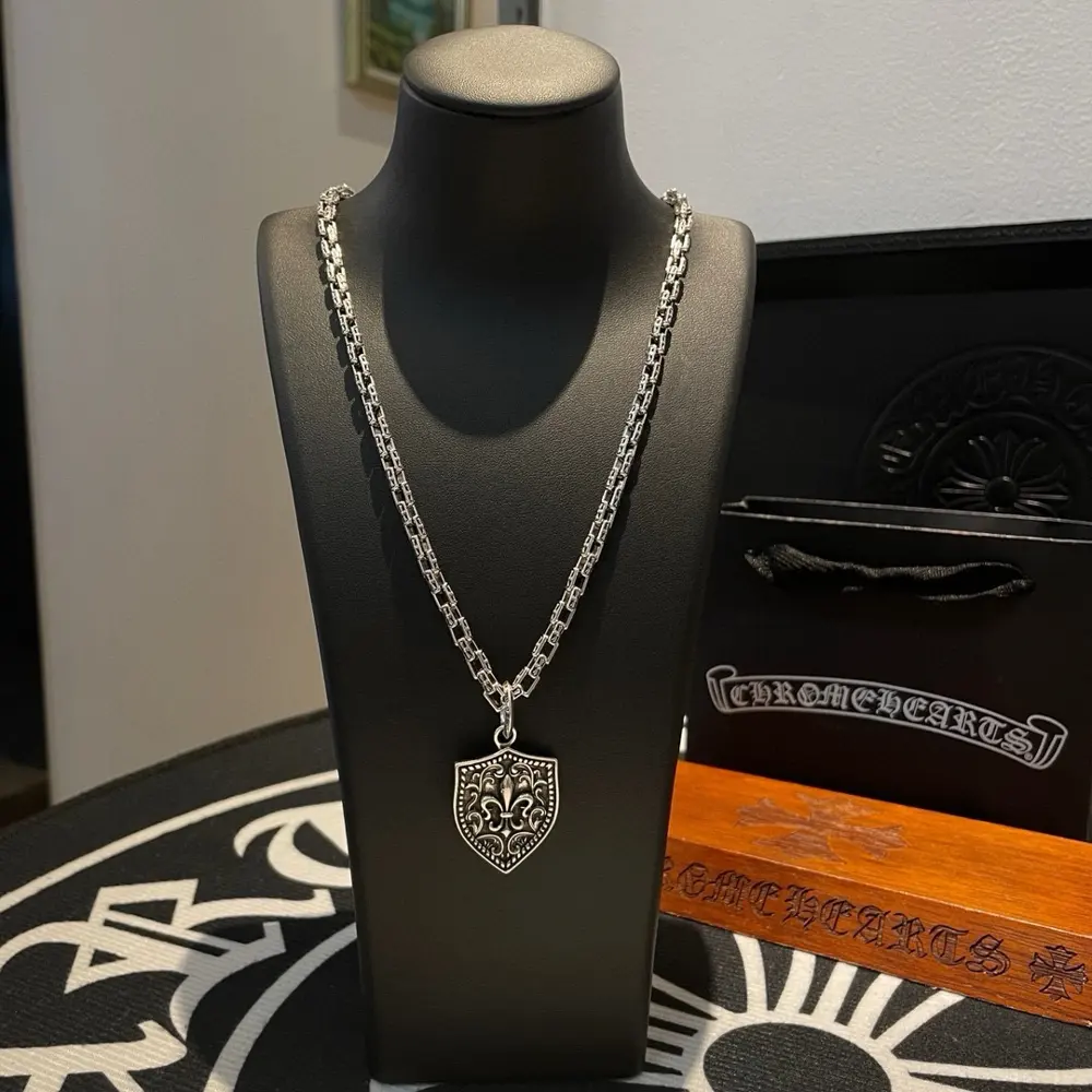 Chrome Hearts Classic retro necklace Personalized shield pendant Concave and convex shapes