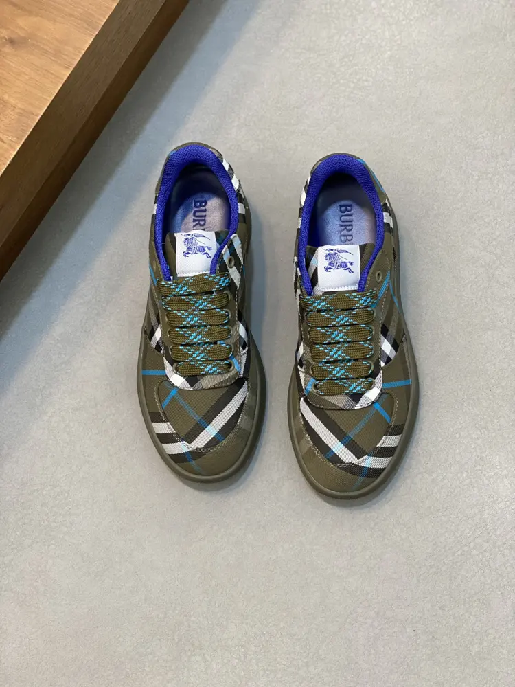 BURBERRY couple’s classic low-top checkered canvas sneakers