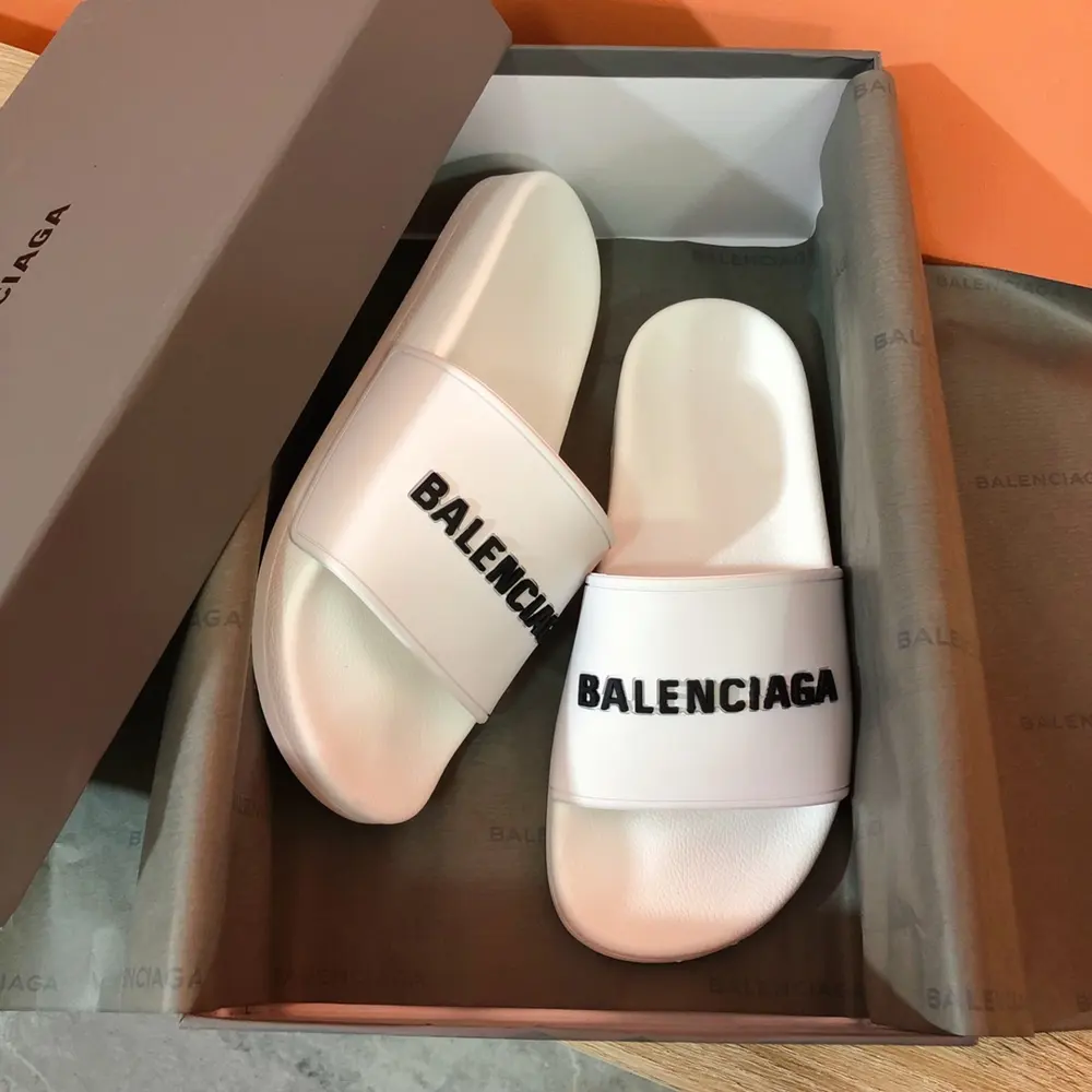 BALENCIAGA classic couple beach slippers